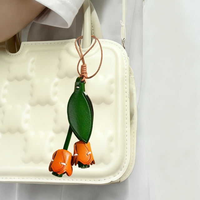 EGNMCR Advanced Sense Tanned Leather Cowhide Car Rearview Mirror Decoration Bag Pendant Keychain Decoration Artificial leather keychain