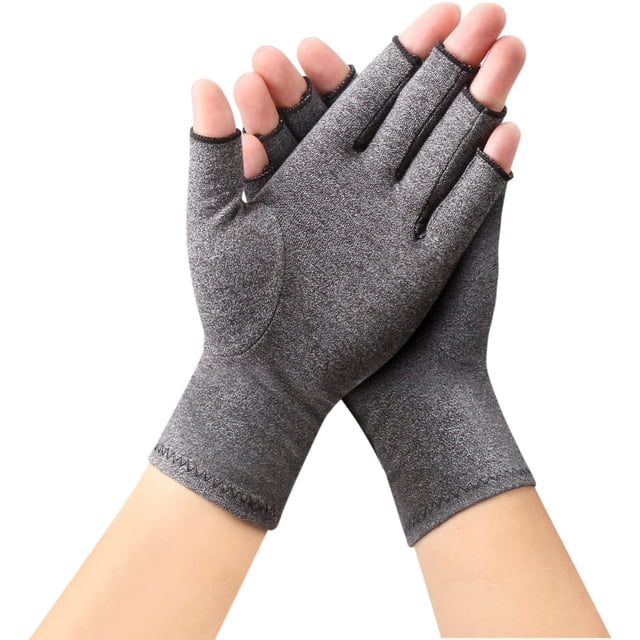 Gants contre l'Arthrite Gants de Compression pour l'Arthrose Gants pour les Mains pour Hommes et Femmes. une Paire de Gris, Gants de Compression Sans Doigts Fabriqués à Partir d'Un Mélange Coton-Spandex, Conçus pour Offrir une Compression Douce pour le Soulagement de la Douleur Due à l'Arthrite, au syndrome du Canal Carpien et aux Rhumatismes. les Gants Présentent un design à Doigts Ouverts pour Faciliter les Tâches Quotidiennes comme la Dactylographie Ou la Cuisine et des Coutures Minimales pour Prévenir les Irritations. Convenant au Port Toute la Journée