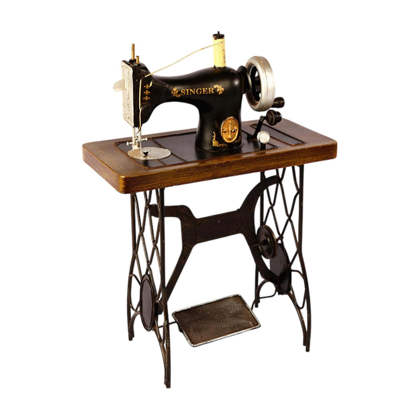 yuksok Vintage Sewing Machine Decoration Model Figurine for Cafe Desk Window Crafts D