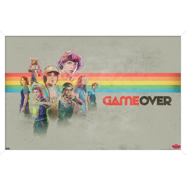 Netflix Stranger Things 3 - Affiche Murale « Game Over » avec Punaises, 14,725 Po x 22,375 Po Présentant une illustration Rétro de Stranger Things 3 Personnages devant des Rayures Arc-en-Ciel Horizontales sur un Fond Gris Texturé avec Texte « Game Over » Audacieux, Idéale pour Décorer des Chambres, des Bureaux Ou des Résidences Étudiantes.