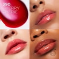 thumbnail image 2 of L’Oréal Paris Huile à Lèvres Teintée Plump Ambition, Brillant à lèvres repulpant, Léger picotement, Non collant, Hydratant, Infusé d'acide hyaluronique, ROUGE IN LOVE, 5 ml, 2 of 9