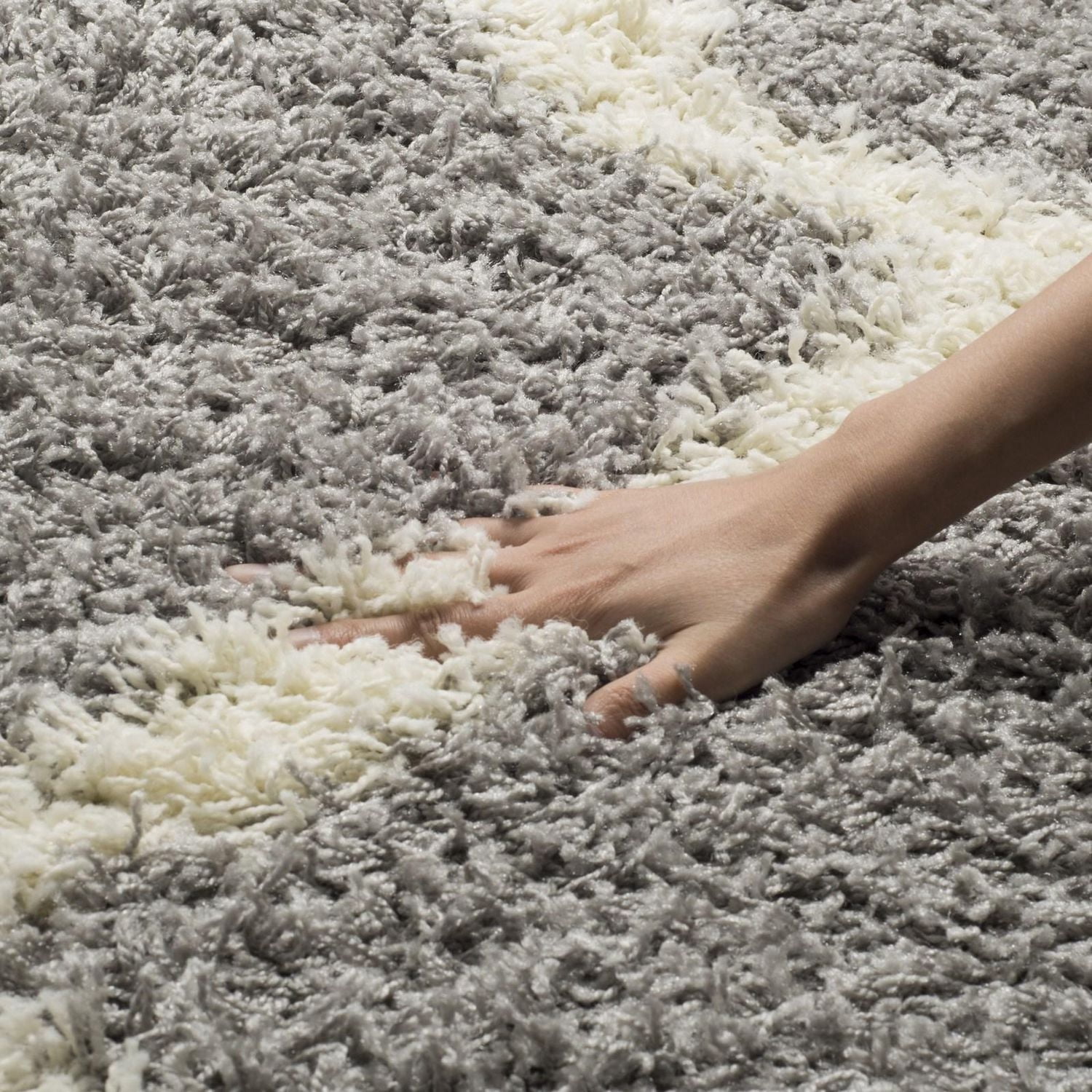 Safavieh Dallas Logan Geometric Shag Area Rug