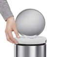 thumbnail image 2 of Simplehuman Poubelle de Salle de Bain Ronde à Pédale en Acier Inoxydable 4,5 Litres / 1,2 gal, Brossée, 2 of 7