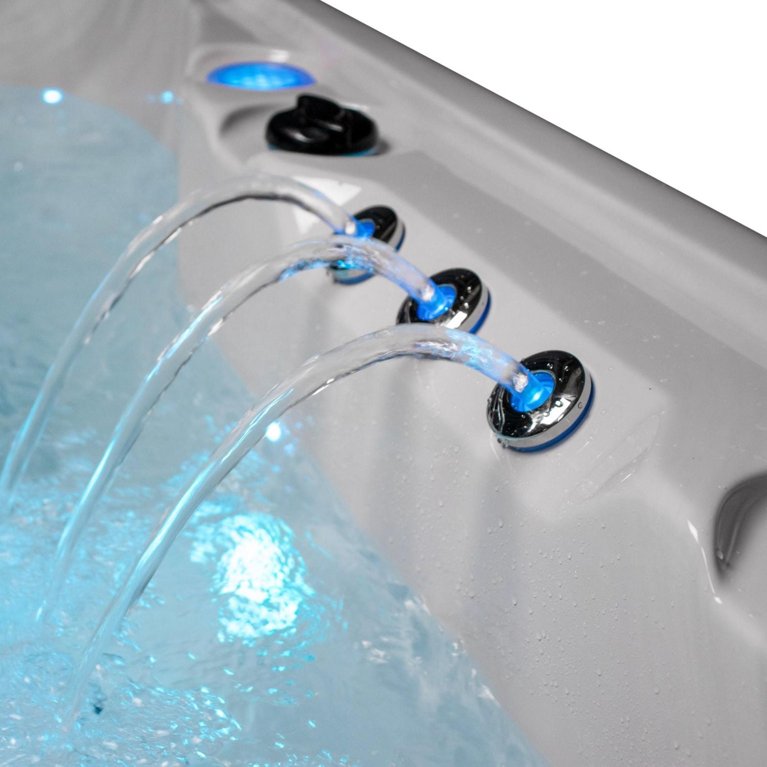 St. Lawrence 16ft 15-Person 72-Jet Swim Spa