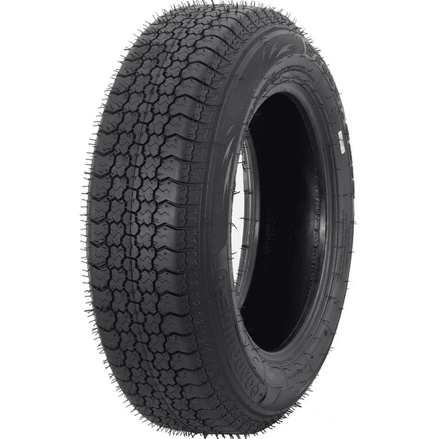 Freedom Hauler FH501 Pneu de Remorque ST205/75D15 à Plis de Biais avec Superposition en nylon pour la Résistance et Conception d'Épaule Améliorée pour Prolonger la Durée de Vie de la Bande de Roulement, Doté de Rainures Circonférentielles pour Évacuer l'Eau et de Courroies à Plis de Biais Extra-Résistantes, Montré dans une Vue de Profil 3/4 sur Fond Blanc, Idéal pour une Utilisation sur Remorque et durable dans Diverses conditions.