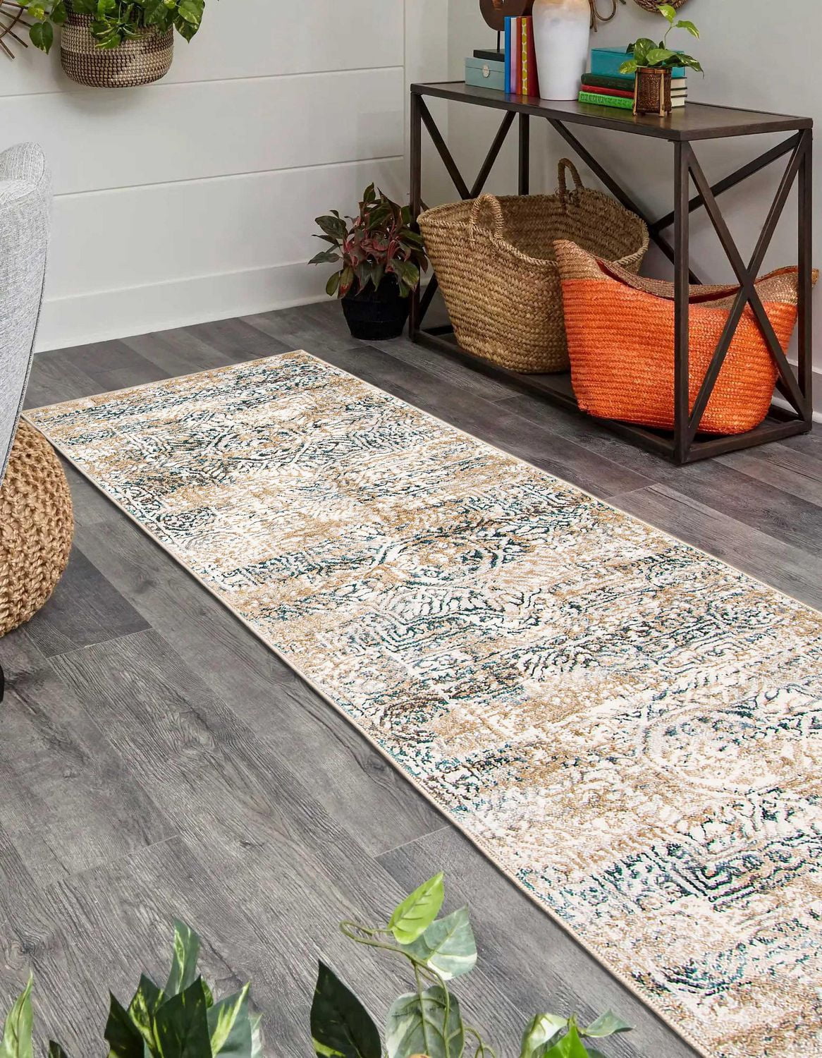 ECARPET Zoe Traditional Area Rug for living room, bedroom, dining entrance, hallway and more.