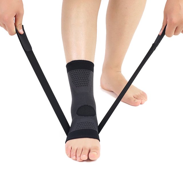 LJNYFDC Ankle Brace for Sports Injuries 1 Pc Sports Ankle Brace for Pain Relief Elastic Nylon Compression Strap Ankle Protector for Football and Basketball Injury Prevention and Support