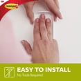 thumbnail image 2 of Attaches pour toiles Command Jumbo, supporte 2,27 kg (5 lb), usage intérieur, blanc, 1 attache murale, 4 paires de bandes adhésives, 2 of 3