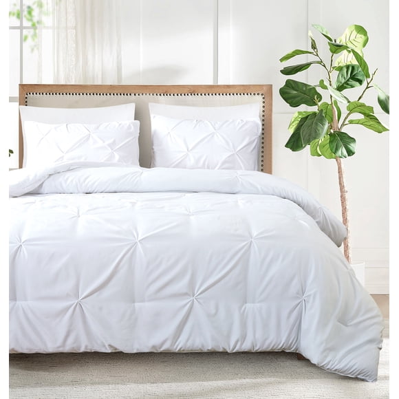 Marina Decoration Ultra Soft Luxury Fluffy Goose Down Alternative Solid Geometric Pintuck Tufted Bedding Set Pinch Pleated Comforter Set with Ruffled Shams, White Color