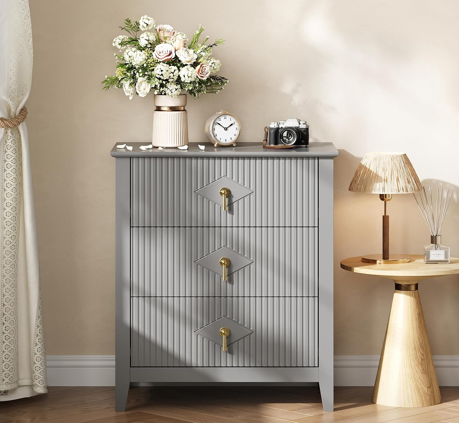 Dresser for Bedroom with 3 Drawers, 28" Wide Modern Chest of Drawers with Metal Handle, Dresser TV Stand, Wood Drawer Organizer for Bedroom, Living Room, Hallway
