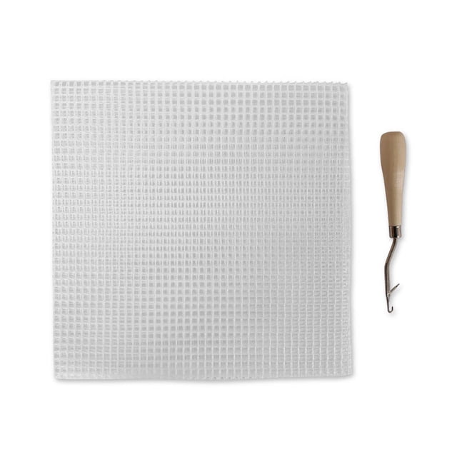 Rug Hooking Mesh Canvas, Latchs Hook Mesh Canvas, with Needle Hook, 50×50 cm. A white mesh canvas with a natural finish is displayed alongside a latch hook with a wooden handle and metal hook. Suitable for latch hooking, embroidery, and beginner craft projects.