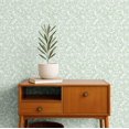 thumbnail image 2 of S4Sassy Pellicule Murale Imperméable Inspirée de la Nature, Revêtement Mural Fini Uni, Papier Adhésif à Motif Feuille Classique pour Murs, Armoires, Commode, Rouleau de Papier Peint Vinyle Autocollant - Vert (25"X360 Pouces), 2 of 9
