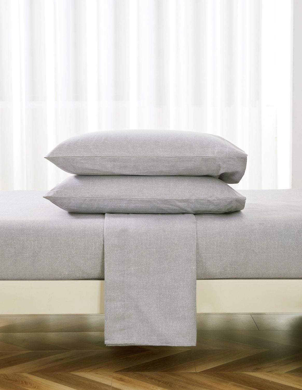 Ensemble de draps 4 pièces doux en microfibre solide Chaps, gris très grand lit