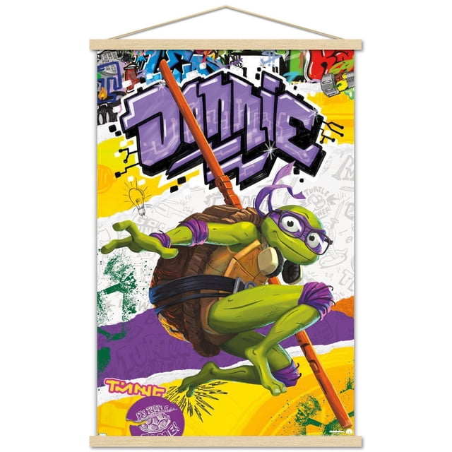 Les Tortues Ninja : Mutant Mayhem - Affiche Murale Donatello, 22,375 Po x 34 Po, Représentant Donatello Accroupi avec Son Bâton de bo, Portant un Masque Violet et des Lunettes, sur un Fond de Style Graffiti Coloré avec un Texte Violet Audacieux et des accents Jaunes et Verts, Imprimée sur Papier Lustré avec Supports Adhésifs pour une Suspension Facile, Idéale pour la Déco Murale de Chambre Ou de Bureau.