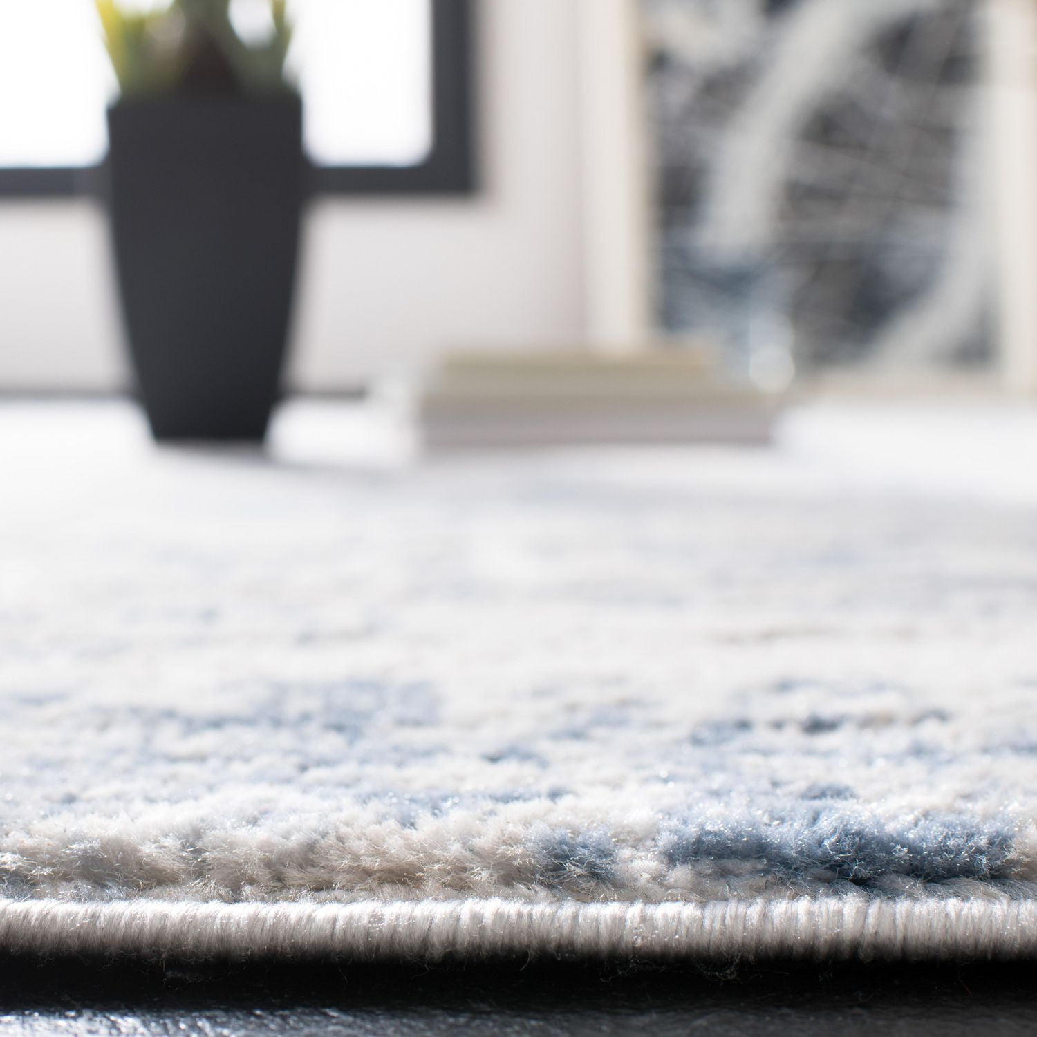 SAFAVIEH Amelia Ian Tapis Abstrait