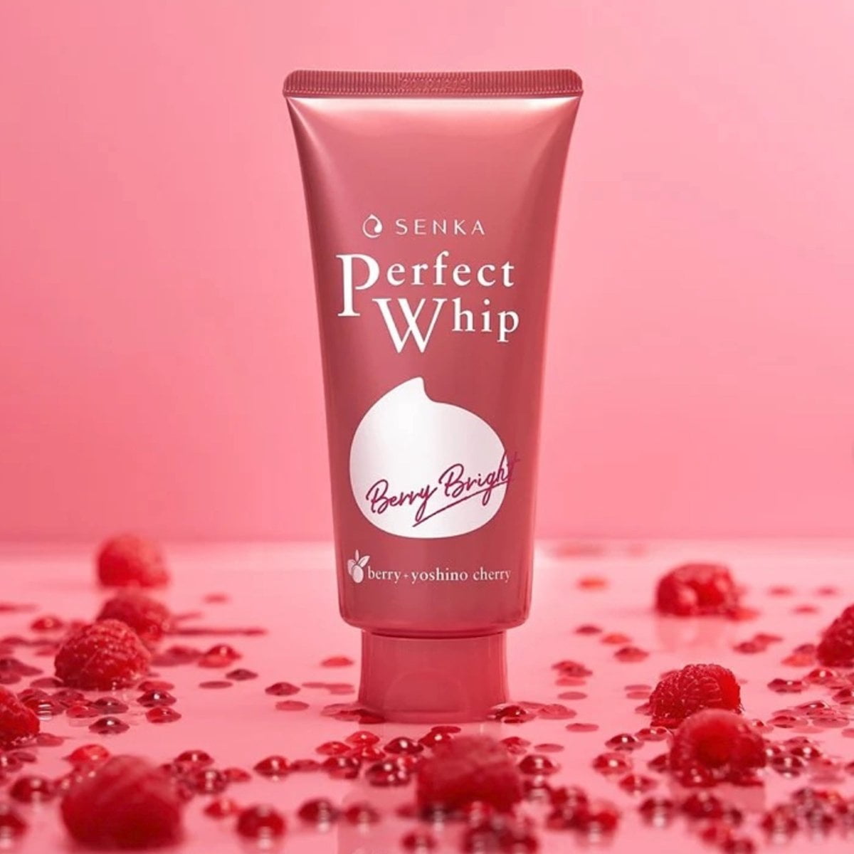 SHISEIDO Senka Perfect Whip Beauty Facial Cleanser 100g - Berry