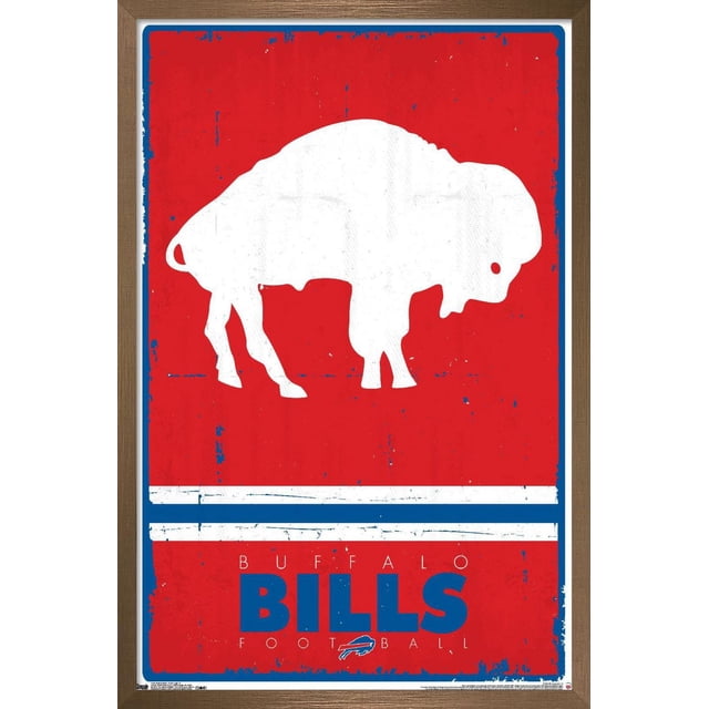 NFL Buffalo Bills - Affiche Murale Logo Rétro 15, 22,375 Po x 34 Po Mettant en Vedette une silhouette de Buffle Blanc sur un Fond Rouge Vieilli avec des Rayures Bleues et Blanches en Dessous, Texte Bleu Audacieux « Bills », Texte Plus Petit « Buffalo FOOTBALL », et le Logo de Buffle en Chargement de l'Équipe, Encadré en Bois. Idéal pour la Déco de Chambre de fan de sports.