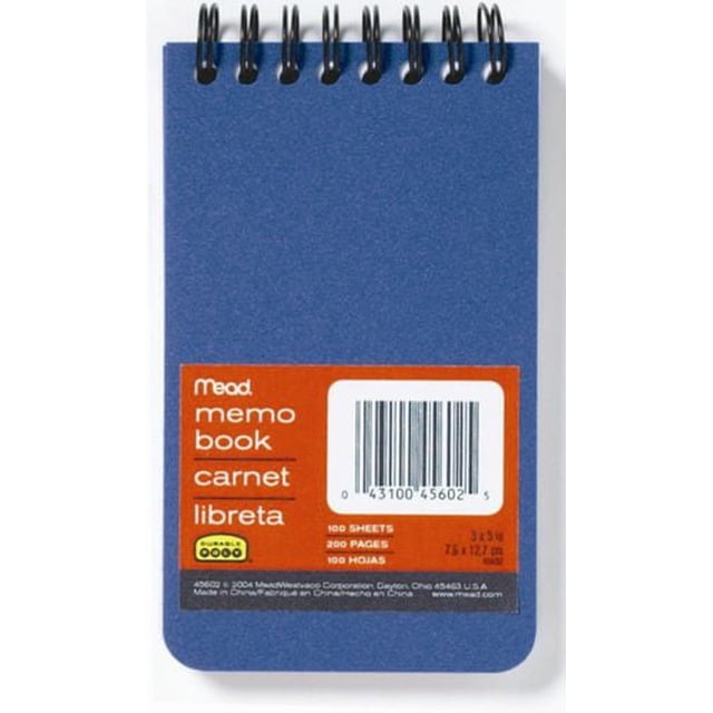 Cahier Mémo en Poly, 3 x 5, 200 Pages avec une Couverture en Poly Bleue et une Reliure à Double Fil Enduite de Nylon Noire en Haut. la Couverture avant Présente une Étiquette Rouge avec la Marque Mead et des Détails sur le Produit Incluant 100 Feuilles de Papier Blanc Ligné college. Ce Cahier Mémo compact Est Idéal pour le Bureau et l'École pour la Prise de Notes et Est Souvent Utilisé comme Bloc-Notes portable pour des Rappels Rapides.