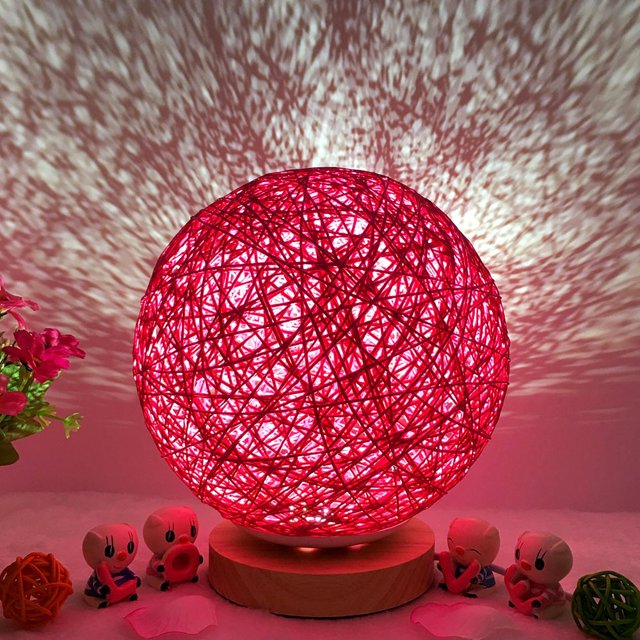 Jusqu'à 65 % de Réduction Lampe de Table en Rotin LED avec Charge USB 3D