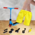 thumbnail image 3 of pitrice Trottinette pour Doigts à Deux Roues Planche à Doigts Trottinette Planche à Roulettes pour Doigts Trottinette Planche à Roulettes pour Doigts Jouet Fantaisie pour Doigts Cadeaux de Fête Bluie, 3 of 8