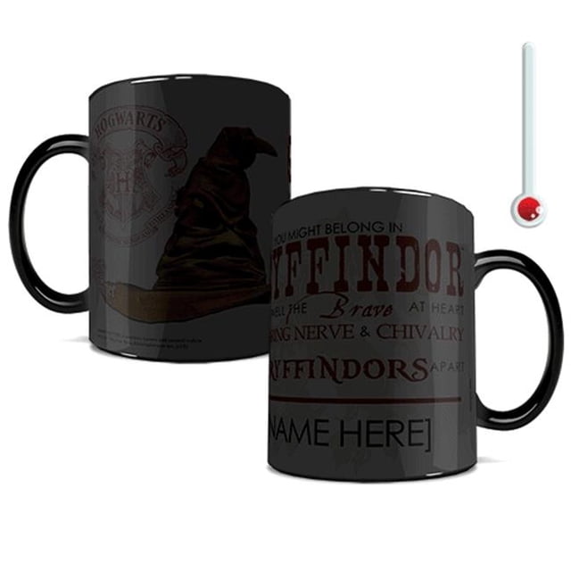 Trend Setters MMUG215 Harry Potter - Chapeau de Tri Gryffondor Morphing Tasse Sensible à la Chaleur, une Tasse en Céramique de 11 oz avec Activation par la Chaleur Qui Révèle le Texte et l'Image à Thème Gryffondor, Y Compris le Chapeau de Tri, Lorsqu'exposé à la Chaleur. Fini Multicolore avec des Matériaux de Haute Qualité, Convient aux Collectionneurs Ou aux Événements à Thème.