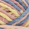 thumbnail image 2 of Bernat® Couverture™ #6 Fil de Polyester Super Volumineux 10,5oz/300g, 220 Yards, 2 of 10