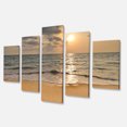 thumbnail image 3 of Design Art - Plage de Sable Tropical Foncé au Coucher du Soleil, 3 of 3