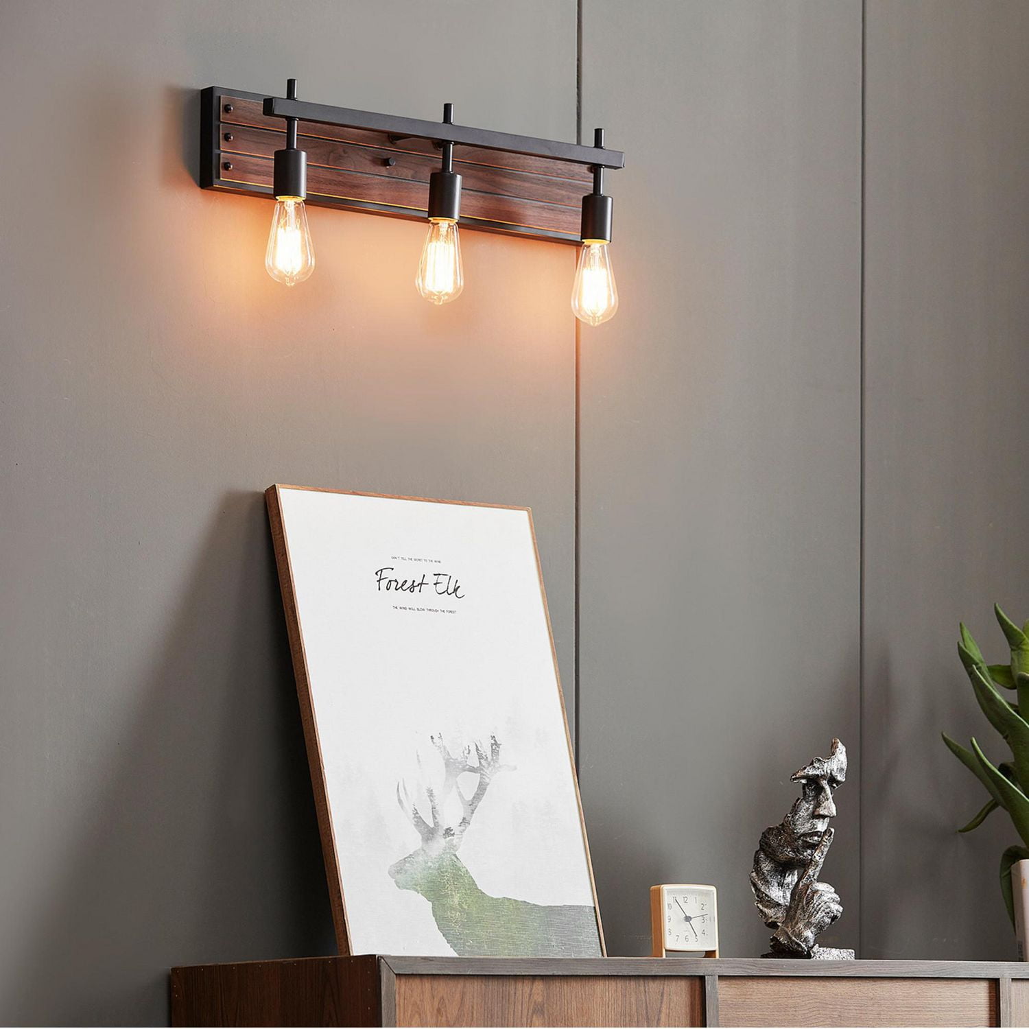 Applique murale à 3 ampoules Mackay, fini similibois, accents noir mat