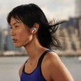 thumbnail image 3 of AirPods (3e génération avec MagSafe), 3 of 8
