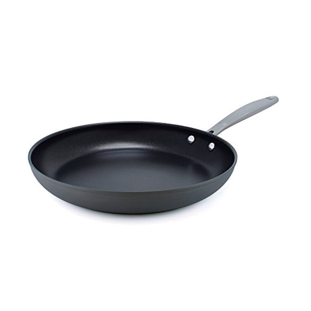 OXO Good Grips Poêle à Frire Ouverte de 12 Pouces Antiadhésive Pro, Allant au Lave-Vaisselle, avec une surface Antiadhésive Noire durable et une Poignée Ergonomique Grise, Idéale pour la Friture, le Sauté et une Répartition Uniforme de la Chaleur. Convient comme Batterie de Cuisine Polyvalente dans les Cuisines Domestiques.
