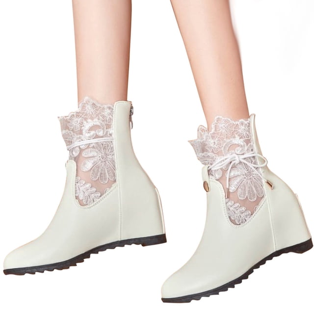 Cameland Oversized Women's And Bare Boots With Pointed Sloping Toe And Lace Cut Out Short Boots