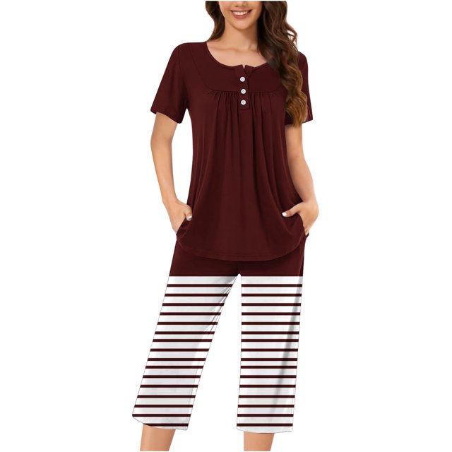 Timegard Ensembles de Pyjamas pour Femmes 2 Pcs Détente Col Rond Manches Courtes Haut Pantalon Capri à Rayures avec Poches Tenues