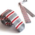 thumbnail image 3 of Cravate Fine Ajustée Unie Formelle en Tricot pour Homme, 3 of 3