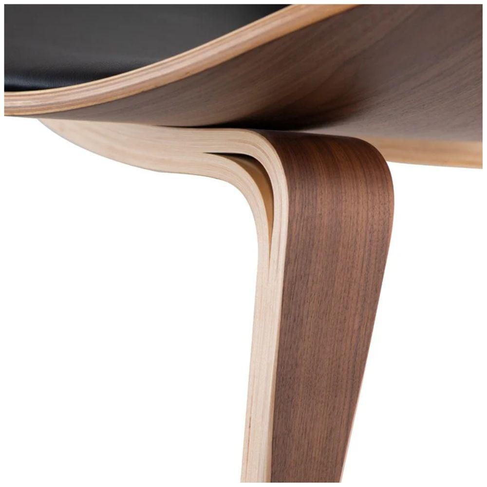 Chaise Shell (cuir véritable) avec design à trois pieds et revêtement haut de gamme
