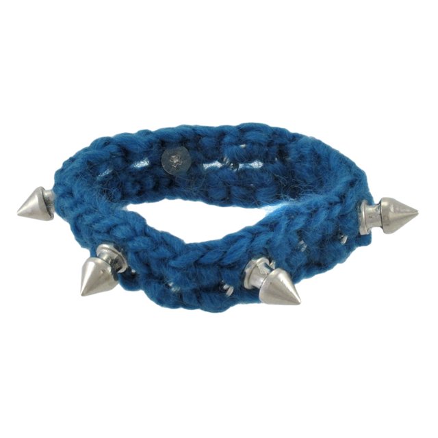 Bracelet en Tricot de 7 Pouces avec Pointes Chromées