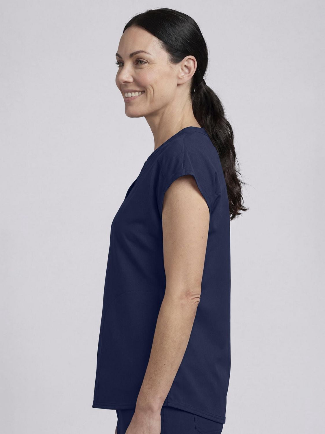 Scrubstar Ultimate – Haut d’uniforme médical antimicrobien pour femmes à col mandarin