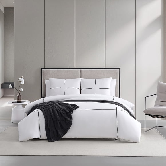 Vera Wang - Queen Comforter Set, Luxury Cotton Sateen Bedding with Matching Shams, Designer Home Decor (Zig Zag White, Queen)