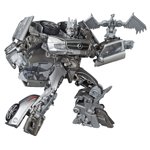 Transformers Toys Studio Series 51 Deluxe Class Transformers: Dark of the Moon Movie Soundwave Action Figure - 4.5-inch