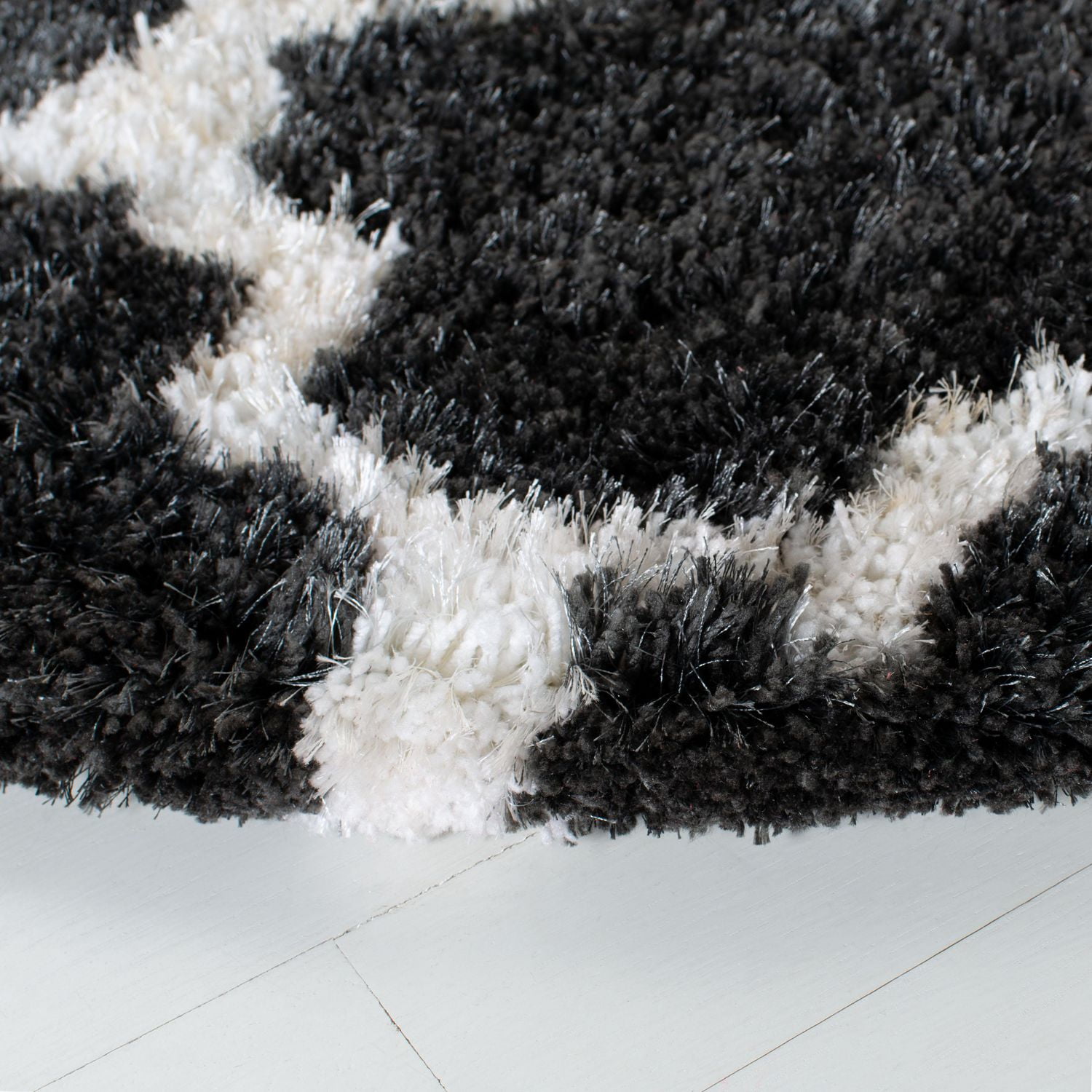 Safavieh Barcelona Anabelle Geometric Shag Area Rug