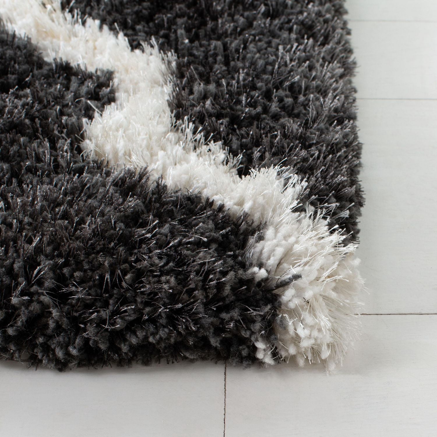 Safavieh Barcelona Anabelle Geometric Shag Area Rug