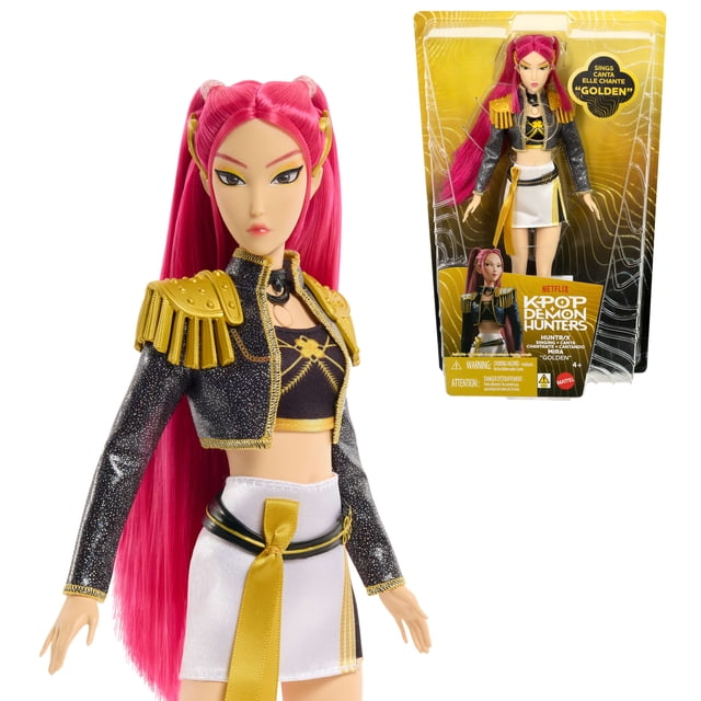 Chasseurs de Démons K-pop HUNTR/X Mira « Golden » Poupée Chantante avec Tenue Amovible et 5 Articulations Articulées Vue Orientée vers l'Avant de Mira en Maquillage Prêt pour la Scène avec Cheveux Roses Fluides, Veste Courte, Jupe mini Blanche et Bottes à Talons; Tenue Amovible visible. Poupée Chante la Chanson « Golden » et a Cinq Articulations Articulées; Ne Peut Pas Tenir Debout. Populaire comme Poupée Chantante de Collection Ou pour Présentation sur Étagère.