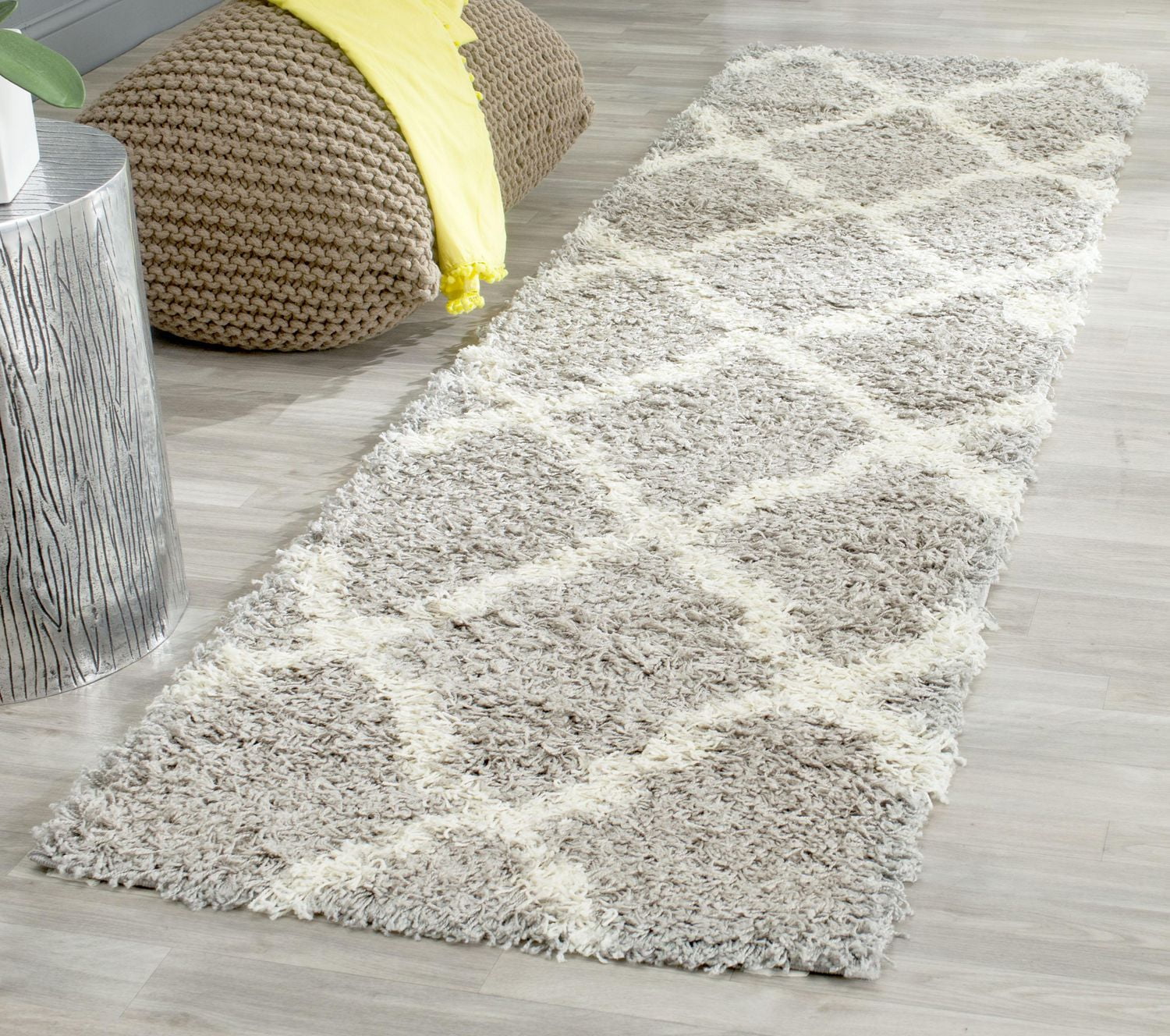 Safavieh Dallas Logan Geometric Shag Area Rug