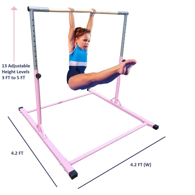 ToyKraft Barre de Gymnastique Hauteur Réglable 3 à 5 Pi Barre Kip Barre Horizontale Junior Entraînement Gymnastique Barre d'Entraînement Extensible en Rose. Dotée d'Un Cadre en Acier Robuste avec 13 Niveaux de Hauteur Réglables Allant de 3 à 5 Pieds. Conçue avec un rail de Haute Qualité et un Noyau en Fibre de Verre, Elle Supporte jusqu'à 600 Lb de Poids à Tirer vers le Bas. Comprend des Pieds en Caoutchouc pour la protection et la Stabilité du Plancher. Dimensions : 59 Pouces de Longueur, 54 Pouces de Largeur et 59 Pouces de Hauteur