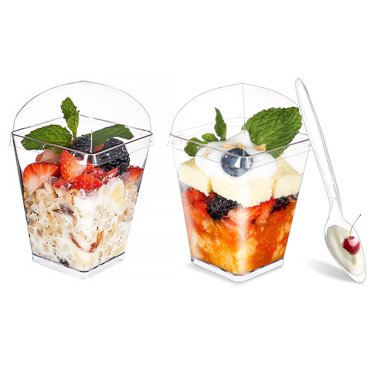 DEBGFS 50 Pcs Coupes à Dessert avec 50 Cuillères et 50 Couvercles 150ML Coupes à Dessert Carrées Réutilisables Lavables Coupe d'Apéritif Parfait Bol à Dessert Coupe à Dessert en Plastique pour Dessert Pudding Mousse Yogourt Snac