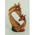 thumbnail image 3 of Faux Sculpté Mère et Bébé Girafe Tête Bois Look Statue, 3 of 3