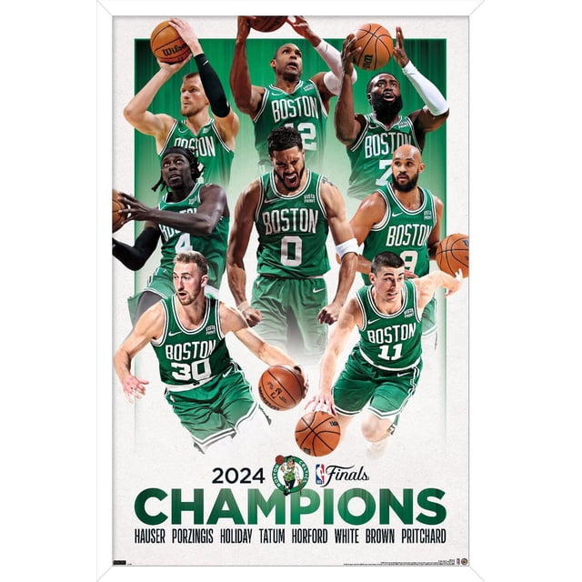 NBA Celtics de Boston - Affiche Murale des Champions des Finales 2024 de la NBA, 22,375 Po x 34 Po Encadrée avec Huit Joueurs des Celtics de Boston en Chandails Verts Lors de poses d'Action de basketball sur un Fond Dégradé Vert, avec Texte « 2024 NBA Finals Champions » et Noms des Joueurs Hauser, Porzingis, Holiday, Tatum, Horford, Blanc, Brun, Pritchard en Dessous, Convient à la Déco de Chambre de fan de Sport