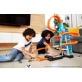 thumbnail image 4 of Hot Wheels-Playset Altitude Crash-Propulseur motorisé et 1 véhicule, 4 of 6