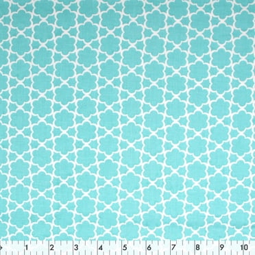 FABRIC CREATIONS Fat Quarter Pre-Cut 45.7 × 53.3 cm (21 in) White Flower Outlines, 18x21