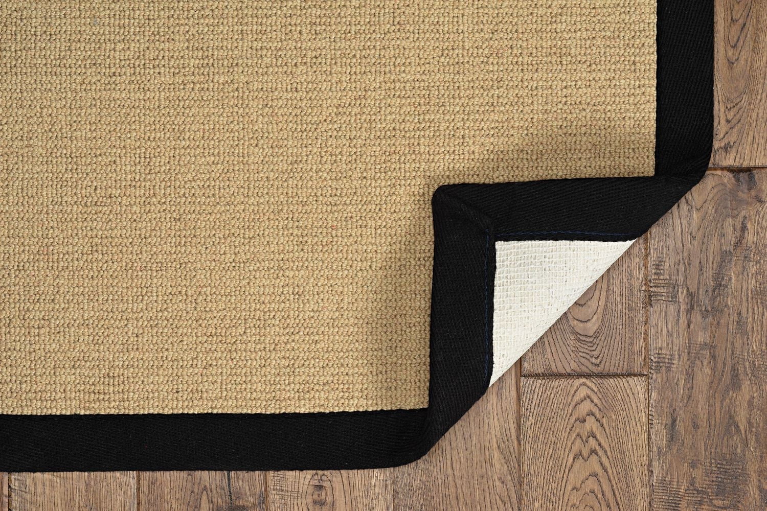 Tapis de couloir Athena sisal et noir 2 pi 6 po x 12 pi