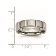 thumbnail image 3 of Bague Alliance pour Homme en Titane Rainurée 8 mm, 3 of 4